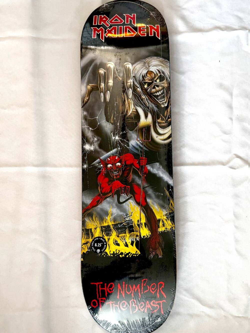 New Zero Skateboards - Iron Maiden - Number of the Beast - Deck 8.25 Shrink